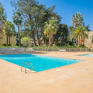 Spacieux 2pieces A5min De Plages Appartement